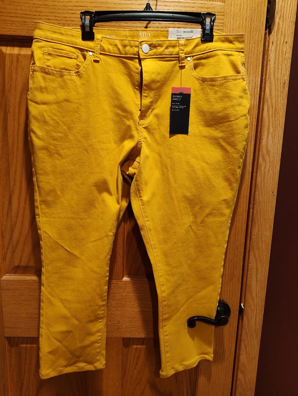 a.n.a Capri Jeans in Zinnia Gold, Cropped Mid-rise, Skinny